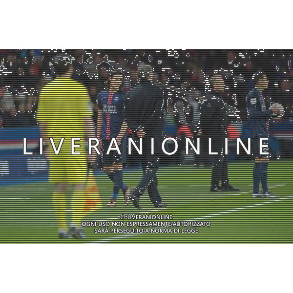Edinson Cavani / Laurent Blanc - 28.11.2015 - PSG / Troyes - 15eme journee de Ligue 1 Photo : Andre Ferreira / Icon Sport AG ALDO LIVERANI SAS ONLY ITALY