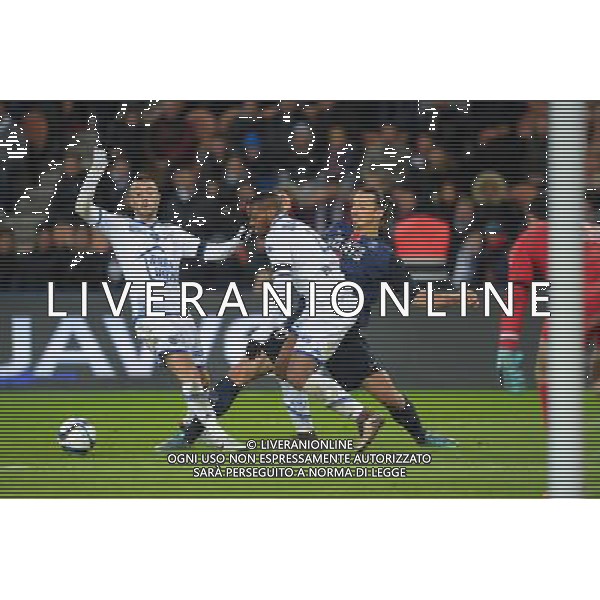 Zlatan Ibrahimovic / Johan Martial / Jonathan Martins Pereira - 28.11.2015 - PSG / Troyes - 15eme journee de Ligue 1 Photo : Andre Ferreira / Icon Sport AG ALDO LIVERANI SAS ONLY ITALY