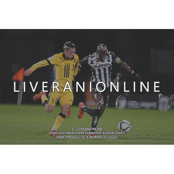 Check NDOYE / Eric BAUTHEAC - 28.11.2015 - Angers / Lille - 15eme journee de Ligue 1 Photo : Vincent Michel / Icon Sport AG ALDO LIVERANI SAS ONLY ITALY