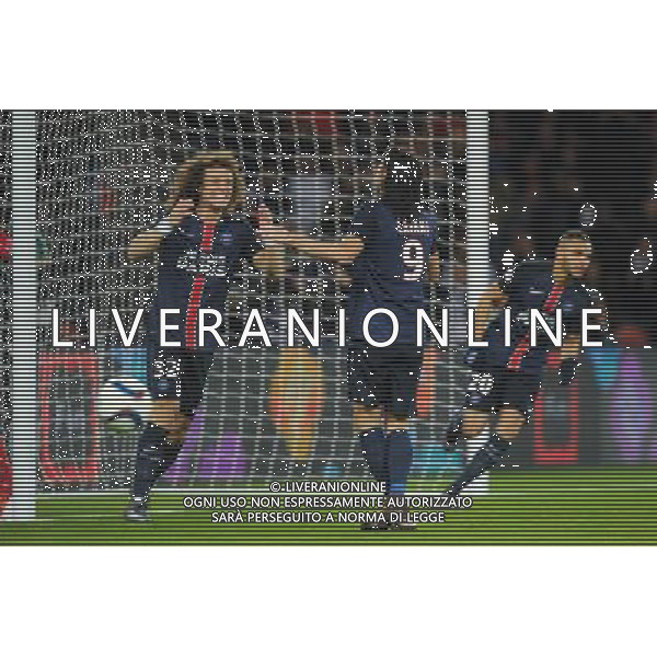deception PSG / Edinson Cavani / David Luiz - 28.11.2015 - PSG / Troyes - 15eme journee de Ligue 1 Photo : Andre Ferreira / Icon Sport AG ALDO LIVERANI SAS ONLY ITALY