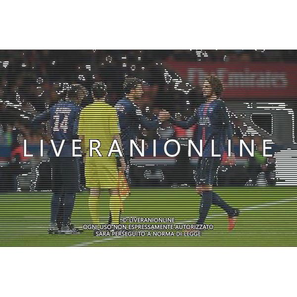 Adrien Rabiot / Thiago Motta / Blaise Matuidi - 28.11.2015 - PSG / Troyes - 15eme journee de Ligue 1 Photo : Andre Ferreira / Icon Sport AG ALDO LIVERANI SAS ONLY ITALY