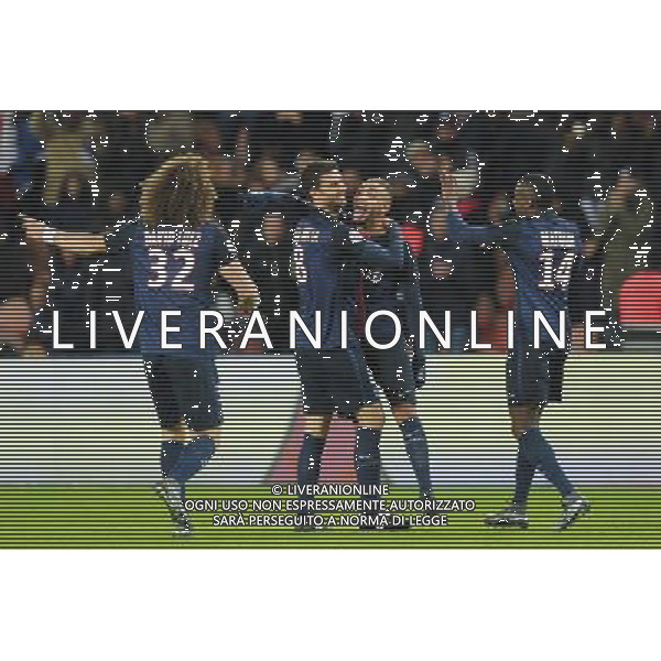 joie PSG / Layvin Kurzawa / Thiago Motta - 28.11.2015 - PSG / Troyes - 15eme journee de Ligue 1 Photo : Andre Ferreira / Icon Sport AG ALDO LIVERANI SAS ONLY ITALY
