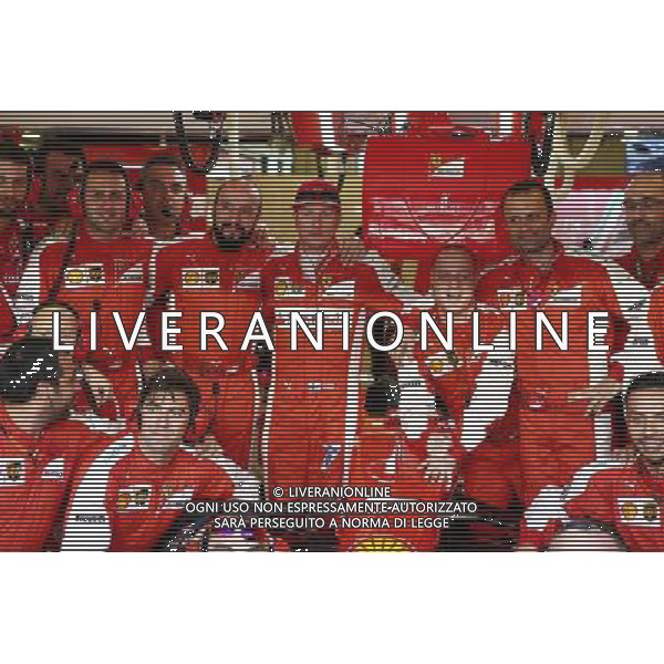 Kimi Raikkonen (FIN) Ferrari at a team photograph. 29.11.2015. Formula 1 World Championship, Rd 19, Abu Dhabi Grand Prix, Yas Marina Circuit, Abu Dhabi, Race Day. AG ALDO LIVERANI SAS ONLY ITALY