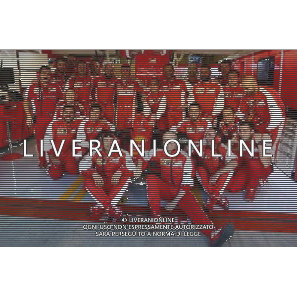 Kimi Raikkonen (FIN) Ferrari at a team photograph. 29.11.2015. Formula 1 World Championship, Rd 19, Abu Dhabi Grand Prix, Yas Marina Circuit, Abu Dhabi, Race Day. AG ALDO LIVERANI SAS ONLY ITALY