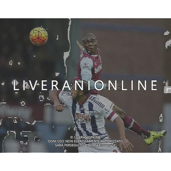 West Ham United\'s Angelo Ogbonna Obinze goes up to win a header Photographer Craig Mercer/CameraSport Football - Barclays Premiership - West Ham United v West Bromwich Albion - Sunday 29th November 2015 - Boleyn Ground - London © CameraSport - 43 Linden Ave. Countesthorpe. Leicester. England. LE8 5PG - Tel: +44 (0) 116 277 4147 - admin@camerasport.com - www.camerasport.com AG ALDO LIVERANI SAS ONLY ITALY