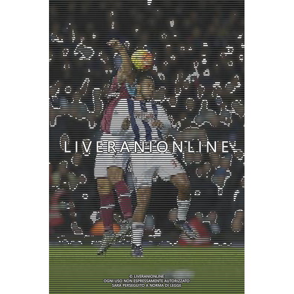 West Ham United\'s Winston Reid battles for possession with West Bromwich Albion\'s Salomon Rondon Photographer Craig Mercer/CameraSport Football - Barclays Premiership - West Ham United v West Bromwich Albion - Sunday 29th November 2015 - Boleyn Ground - London © CameraSport - 43 Linden Ave. Countesthorpe. Leicester. England. LE8 5PG - Tel: +44 (0) 116 277 4147 - admin@camerasport.com - www.camerasport.com