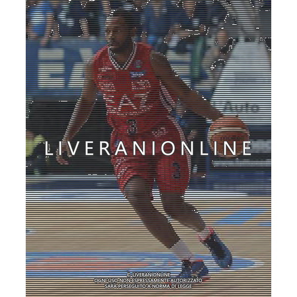 Beko Lega Basket Serie A 2015/2016 Giornata 9 Cucciago (CO) - 29.11.2015 Acqua Vitasnella Cantu\'-EA7 Emporio Armani Milano Nella Foto:Lafayette Oliver /Ph.Vitez-Ag. Aldo Liverani