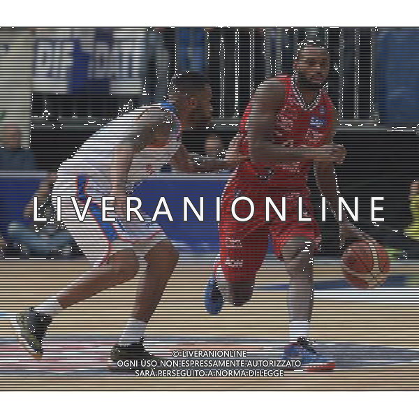 Beko Lega Basket Serie A 2015/2016 Giornata 9 Cucciago (CO) - 29.11.2015 Acqua Vitasnella Cantu\'-EA7 Emporio Armani Milano Nella Foto:Lafayette Oliver-Hodge Walter /Ph.Vitez-Ag. Aldo Liverani