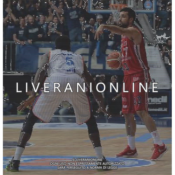 Beko Lega Basket Serie A 2015/2016 Giornata 9 Cucciago (CO) - 29.11.2015 Acqua Vitasnella Cantu\'-EA7 Emporio Armani Milano Nella Foto:Simon Krunoslav /Ph.Vitez-Ag. Aldo Liverani