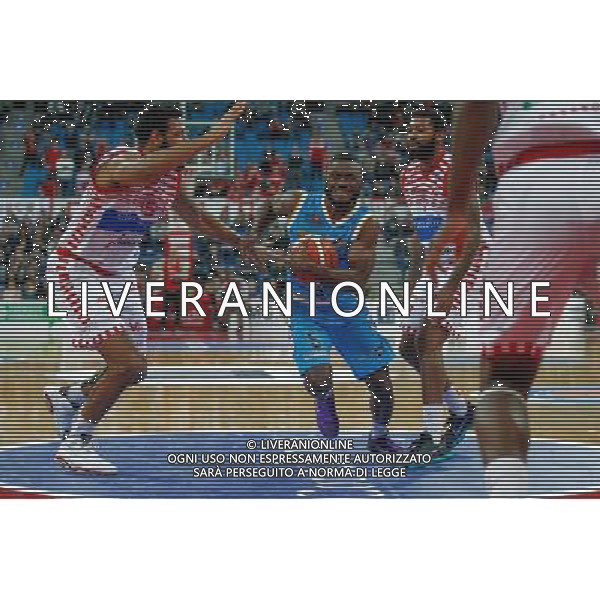 Lega Basket serie A, Consultinvest Pesaro vs Vanoli Cremona, 30/11/2015, nella foto ADEGBOYE OGOOLUWA, VANOLI CREMONA CERCA VARCO PER PASSARE , ©CLAUDIO ZAMAGNI/AGENZIA ALDO LIVERANI