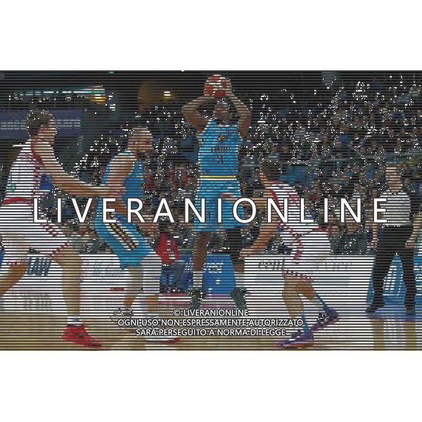 Lega Basket serie A, Consultinvest Pesaro vs Vanoli Cremona, 30/11/2015, nella foto TURNER ELSTON VANOLI CREMONA AL TIRO,©CLAUDIO ZAMAGNI/AGENZIA ALDO LIVERANI