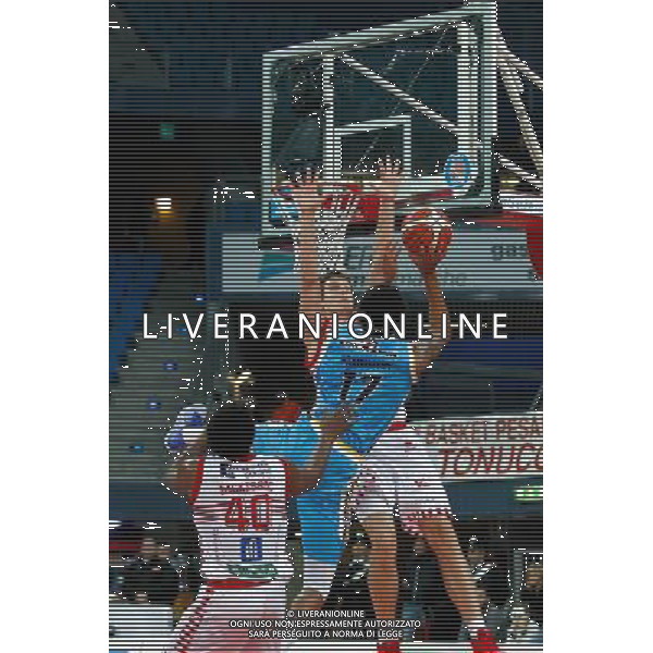 Lega Basket serie A, Consultinvest Pesaro vs Vanoli Cremona, 30/11/2015, nella foto washington Deron, VANOLI CREMONA, SALE AL FERRO, ©CLAUDIO ZAMAGNI/AGENZIA ALDO LIVERANI