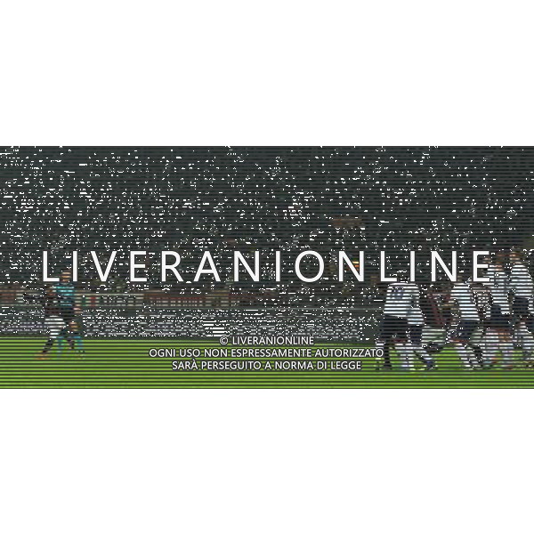 Coppa Italia TIM Cup 2015/2016 Quarto Turno Elimimatorio Milano - 01.12.2015 Milan-Crotone Nella Foto: il gol su punizione di giacomo bonaventura /Ph.Vitez-Ag. Aldo Liverani