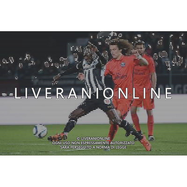 David LUIZ / Cheikh NDOYE - 01.12.2015 - Angers / PSG - 16eme journee Ligue 1 Photo : Nolwenn Le Gouic / Icon Sport AG ALDO LIVERANI SAS ONLY ITALY