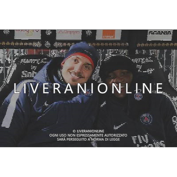 Hervin ONGENDA / Zlatan IBRAHIMOVIC - 01.12.2015 - Angers / PSG - 16eme journee Ligue 1 Photo : Nolwenn Le Gouic / Icon Sport AG ALDO LIVERANI SAS ONLY ITALY