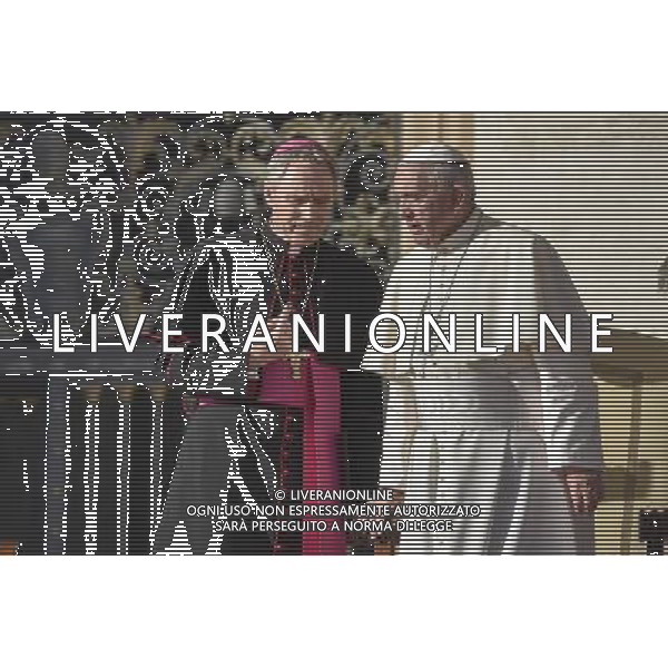 CittÃ  del Vaticano - 02/12/2015 - Piazza San Pietro - Udienza generale del Mercoledi\' - nella foto: papa Francesco e l\'Arcivescovo Georg Ganswein /Ph. Corradetti - Ag. Aldo Liverani/ AGENZIA ALDO LIVERANI SAS -