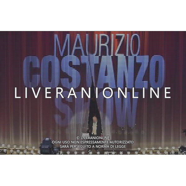 Roma - 03/12/2015 - Studi Mediaset De Paolis - Trasmissione TV \' Maurizio Costanzo Show \' - nella foto: Maurizio Costanzo inizia l\'ultima puntata del suo Show /Ph. Corradetti - Ag. Aldo Liverani
