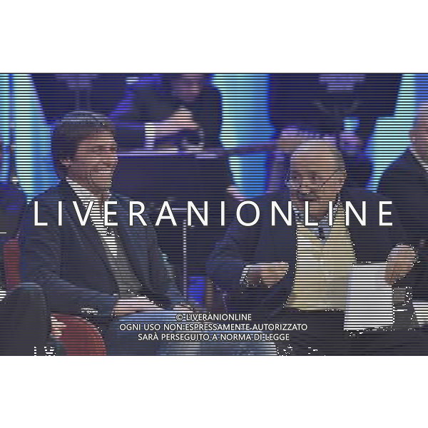 Roma - 03/12/2015 - Studi Mediaset De Paolis - Trasmissione TV \' Maurizio Costanzo Show \' - nella foto: Antonio Conte e Maurizio Costanzo /Ph. Corradetti - Ag. Aldo Liverani