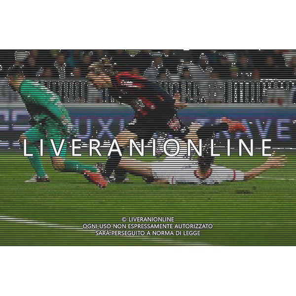 Niklas HULT / Zlatan IBRAHIMOVIC / Yoan CARDINALE - 04.12.2015 - Nice / PSG - 17eme journee de Ligue 1 Photo : Jean Christophe Magnenet / Icon Sport AG ALDO LIVERANI SAS ONLY ITALY