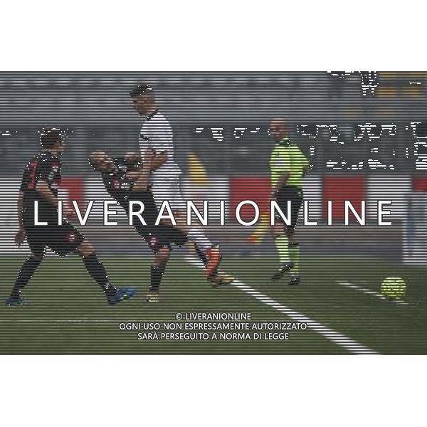 Campionato Lega Pro, Girone B, Rimini vs Santarcangelo, Derby Romagnolo del 05/12/2015, nella foto, RICCHIUTI ADRIAN SI SCONTRA CON ROMANO ANTONIO, ©CLAUDIO ZAMAGNI/AGENZIA ALDO LIVERANI S.A.S.