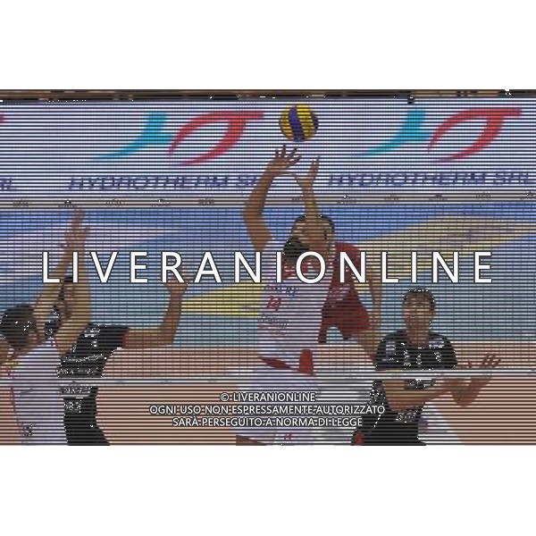Campionato SuperLega UnipolSai - 9¡ giornata Castellanza (VA) 5-12-2015 PalaBorsani Revivre Milano vs Diatec Trentino nella foto Boninfante all\'esordio con la maglia di Milano foto Roberto Garavaglia - ag. Aldo Liverani sas