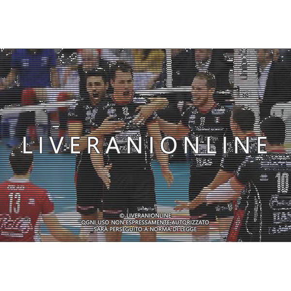 Campionato SuperLega UnipolSai - 9¡ giornata Castellanza (VA) 5-12-2015 PalaBorsani Revivre Milano vs Diatec Trentino nella foto esultanza Trento foto Roberto Garavaglia - ag. Aldo Liverani sas