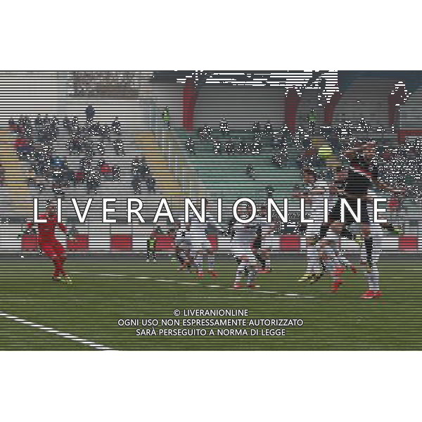Campionato Lega Pro, Girone B, Rimini vs Santarcangelo, Derby Romagnolo del 05/12/2015, nella foto, LUIGI DELLA ROCCA STACCA NELL\'AREA DEL SANTARCANGELO, ©CLAUDIO ZAMAGNI/AGENZIA ALDO LIVERANI S.A.S.