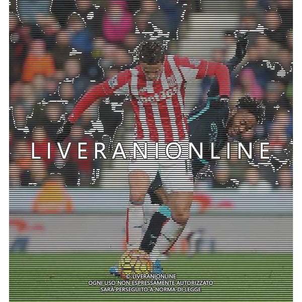 Stoke City\'s Ibrahim Afellay battles with Manchester City\'s Raheem Sterling Photographer Mick Walker/CameraSport Football - Barclays Premiership - Stoke City v Manchester City - Saturday 5th December 2015 - Britannia Stadium - Stoke © CameraSport - 43 Linden Ave. Countesthorpe. Leicester. England. LE8 5PG - Tel: +44 (0) 116 277 4147 - admin@camerasport.com - www.camerasport.com AG ALDO LIVERANI SAS ONLY ITALY