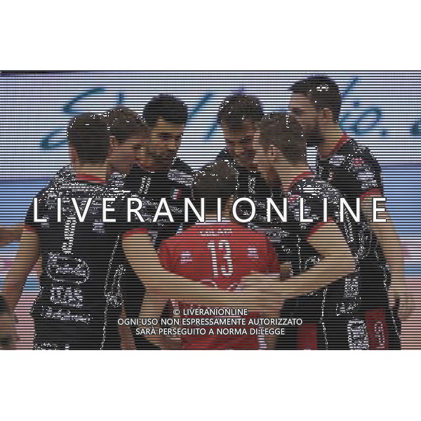 Campionato SuperLega UnipolSai - 9¡ giornata Castellanza (VA) 5-12-2015 PalaBorsani Revivre Milano vs Diatec Trentino nella foto esultanza Trentino foto Roberto Garavaglia - ag. Aldo Liverani sas