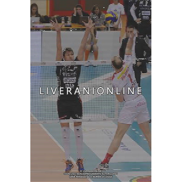 Campionato SuperLega UnipolSai - 9¡ giornata Castellanza (VA) 5-12-2015 PalaBorsani Revivre Milano vs Diatec Trentino nella foto Oleg Antonov (Trentino) foto Roberto Garavaglia - ag. Aldo Liverani sas