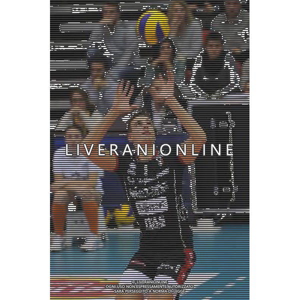 Campionato SuperLega UnipolSai - 9¡ giornata Castellanza (VA) 5-12-2015 PalaBorsani Revivre Milano vs Diatec Trentino nella foto Simone Giannelli (Trentino) foto Roberto Garavaglia - ag. Aldo Liverani sas