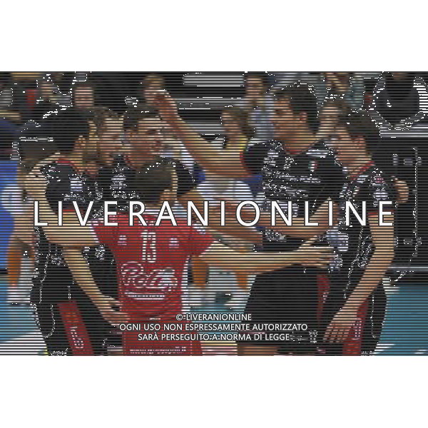 Campionato SuperLega UnipolSai - 9¡ giornata Castellanza (VA) 5-12-2015 PalaBorsani Revivre Milano vs Diatec Trentino nella foto esultanza Trentino foto Roberto Garavaglia - ag. Aldo Liverani sas