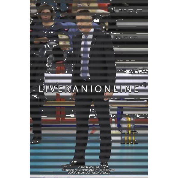 Campionato SuperLega UnipolSai - 9¡ giornata Castellanza (VA) 5-12-2015 PalaBorsani Revivre Milano vs Diatec Trentino nella foto Radostin Stoytchev allenatore Trentino foto Roberto Garavaglia - ag. Aldo Liverani sas