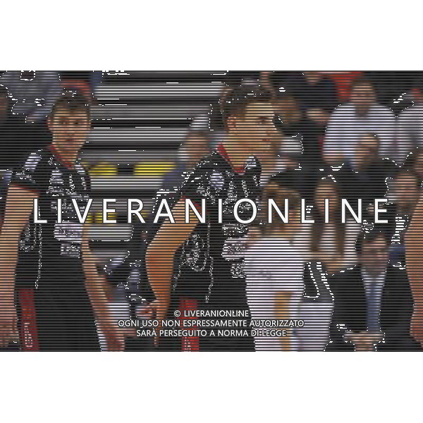 Campionato SuperLega UnipolSai - 9¡ giornata Castellanza (VA) 5-12-2015 PalaBorsani Revivre Milano vs Diatec Trentino nella foto Simone Giannelli (Trentino) foto Roberto Garavaglia - ag. Aldo Liverani sas