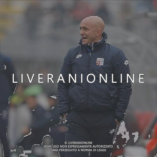 Campionato Lega Pro, Girone B, Rimini vs Santarcangelo, Derby Romagnolo del 05/12/2015, nella foto, L\'ALLENATORE OSCAR BREVI, URLA ALLA SUA SQUADRA, ©CLAUDIO ZAMAGNI/AGENZIA ALDO LIVERANI S.A.S.
