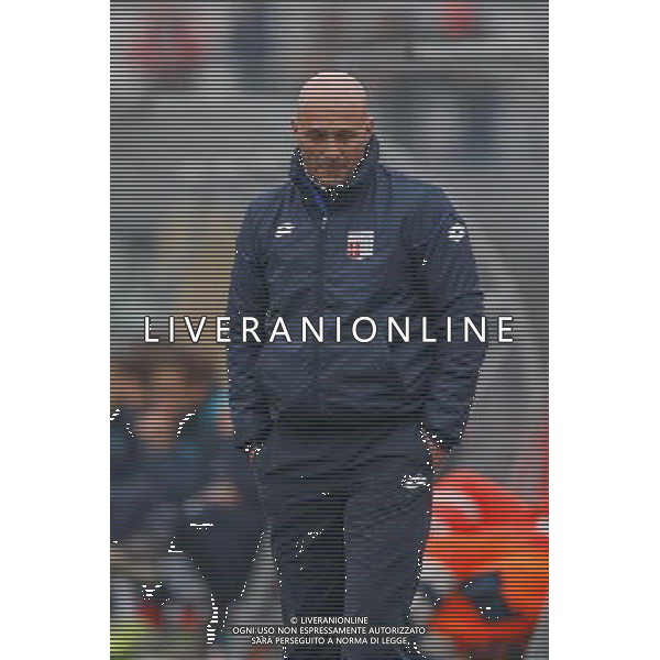 Campionato Lega Pro, Girone B, Rimini vs Santarcangelo, Derby Romagnolo del 05/12/2015, nella foto, ALLENATORE OSCAR BREVI CAMMINA A TESTA BASSA, ©CLAUDIO ZAMAGNI/AGENZIA ALDO LIVERANI S.A.S.