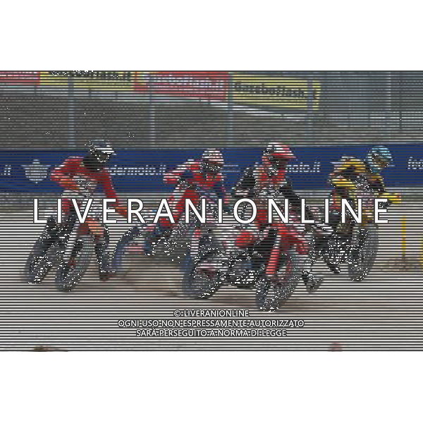 SIC DAY 2015 al Misano World Circuit 5 e 6 Dicembre, nella foto, MATTIA PASINI SI PORTA IN TESTA AL GRUPPO NELLA PRIMA CURVA, Â©CLAUDIO ZAMAGNI/AGENZIA ALDO LIVERANI S.A.S.