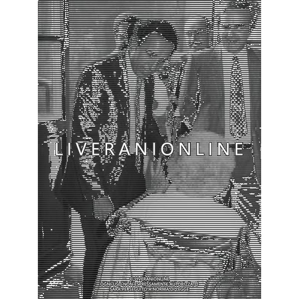 Paolo Pillitteri politico e giornalista italiano - Retrospettiva (Sindaco di Milano dal 1987 al 1992) nella foto in visita agli Anziani ospiti del Pio Albergo Trivulzio nel 1988 con Mario Chiesa ©Archivio/AGENZIA ALDO LIVERANI SAS