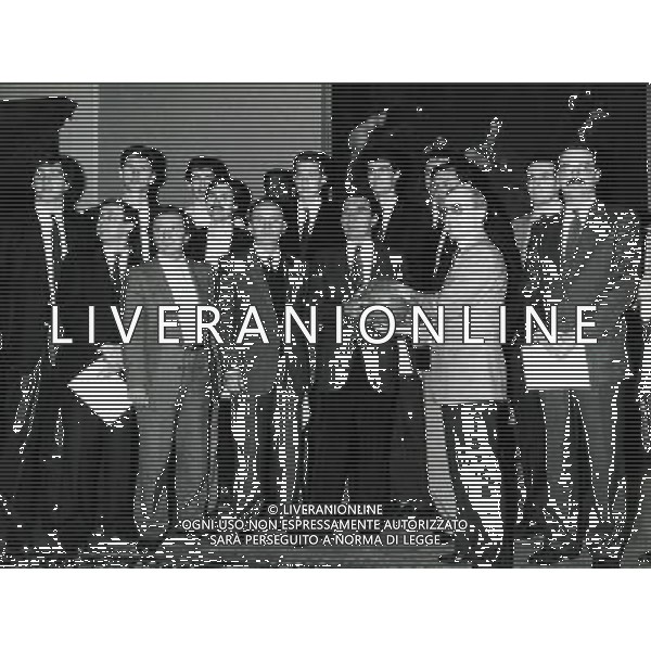Paolo Pillitteri politico e giornalista italiano - Retrospettiva (Sindaco di Milano dal 1987 al 1992) nella foto con alcuni giocatori della squadra di Basket Tracer nel 1987 con Dan Peterson ©Archivio/AGENZIA ALDO LIVERANI SAS