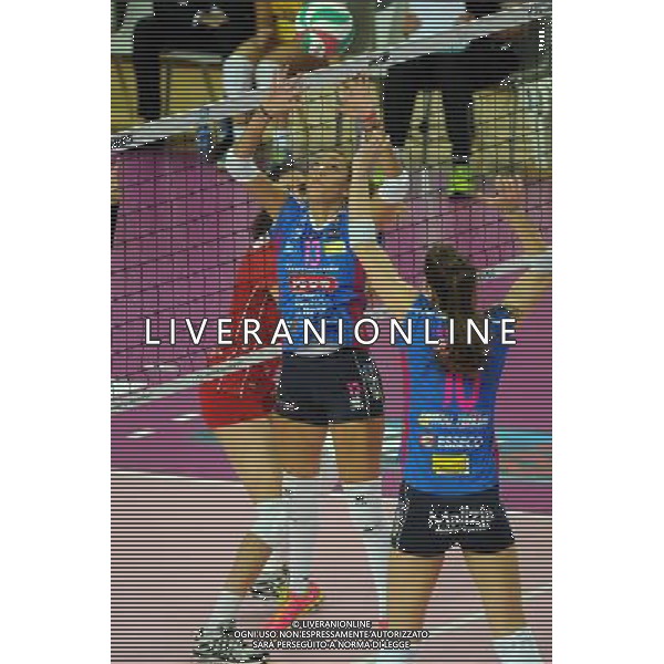 Campionato Serie A1 Master Group Sport - 10¡ giornata Novara 6-12-2015 Pala Igor Gorgonzola Igor Gorgonzola Novara vs Unendo Yamamay Busto Arsizio nella foto Noemi Signorile (Novara) foto Roberto Garavaglia - ag. Aldo Liverani sas