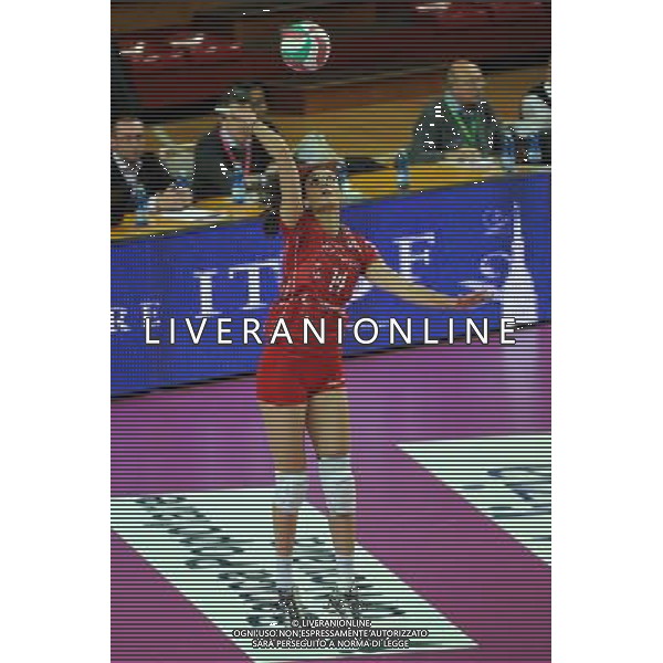 Campionato Serie A1 Master Group Sport - 10¡ giornata Novara 6-12-2015 Pala Igor Gorgonzola Igor Gorgonzola Novara vs Unendo Yamamay Busto Arsizio nella foto Gozde Yilmaz (Busto Arsizio) foto Roberto Garavaglia - ag. Aldo Liverani sas