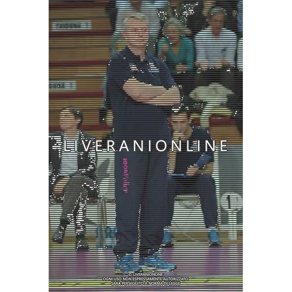 Campionato Serie A1 Master Group Sport - 10¡ giornata Novara 6-12-2015 Pala Igor Gorgonzola Igor Gorgonzola Novara vs Unendo Yamamay Busto Arsizio nella foto Luciano Pedulla\' allenatore Novara foto Roberto Garavaglia - ag. Aldo Liverani sas