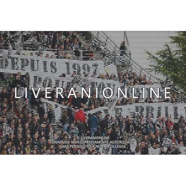 Supporters de Brive - 06.12.2015 - Brive / Clermont - 10e journee Top 14 Photo : Manuel Blondeau / Icon Sport AG ALDO LIVERANI SAS ONLY ITALY