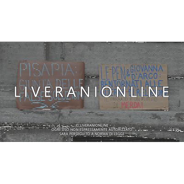 Prima della Scala di Milano Stagione 2015/2016 Milano - 07.12.2015 Nella Foto: striscioni dei manifestanti fuori la scala /Ph.Vitez-Ag. Aldo Liverani