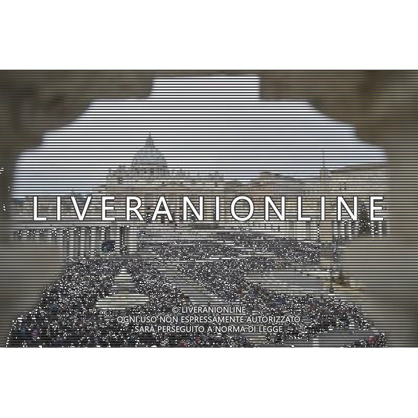 Santa Messa per l\'apertura del Giubileo straordinario della Misericordia presieduta Sua Santita\' Papa Francesco in Piazza San Pietro Citta\' del Vaticano Roma 08 dicembre 2015 nella foto Â©Corradetti / Agenzia Aldo Liverani Sas