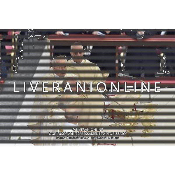 Santa Messa per l\'apertura del Giubileo straordinario della Misericordia presieduta Sua Santita\' Papa Francesco in Piazza San Pietro Citta\' del Vaticano Roma 08 dicembre 2015 nella foto Â©Corradetti / Agenzia Aldo Liverani Sas