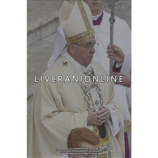 Santa Messa per l\'apertura del Giubileo straordinario della Misericordia presieduta Sua Santita\' Papa Francesco in Piazza San Pietro Citta\' del Vaticano Roma 08 dicembre 2015 nella foto Papa Francesco Â©Corradetti / Agenzia Aldo Liverani Sas