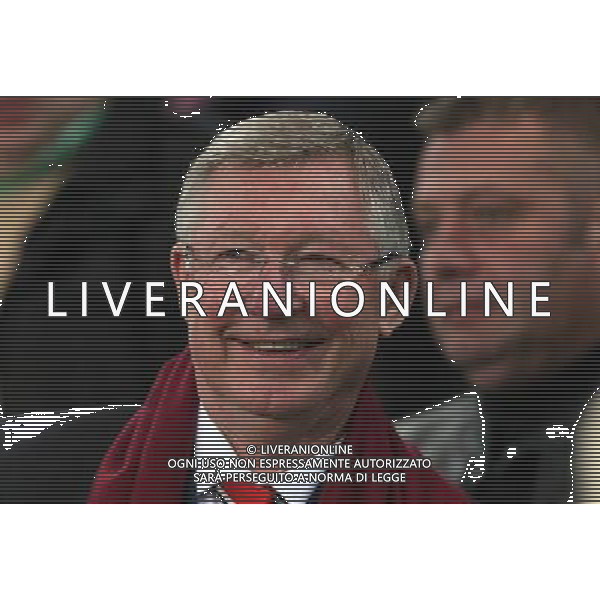 firo : 08.12.2015, Fu§ball, Saison 2015/2016, UEFA Champions League: Vfl Wolfsburg - Manchester United Sir Alex Ferguson portrait $worldrightsEs gelten unsere AGB, einsehbar auf www.firosportphoto.de ¤ONLY FOR USE IN G E R M A N Y !!!!! Photo : BPI, copyright by firo sportphoto: Coesfelder Str.207 48249 DŸlmeTel.:02594 9916004 www.firosportphoto.de mail@firosportphoto.de (V o l k s b a n k B o c h u m - W i t t e n ) BLZ.: 430 601 29 Kt. Nr.: 341 117 100 Tel.:02594 9916004 AG ALDO LIVERANI SAS ONLY ITALY