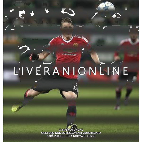 firo Fu§ball,Fussball, 08.12.2015 Uefa Champions League VfL Wolfsburg - Manchester United bastian schweinsteiger einzelaktion $worldrightsEs gelten unsere AGB, einsehbar auf www.firosportphoto.de copyright by firo sportphoto: Coesfelder Str.207 48249 DŸlmen www.firosportphoto.de mail@firosportphoto.de (V o l k s b a n k B o c h u m - W i t t e n ) BLZ.: 430 601 29 Kt. Nr.: 341 117 100 Tel:Ê 02594 - 9916004 Fax:Ê02594 - 9916005 AG ALDO LIVERANI SAS ONLY ITALY