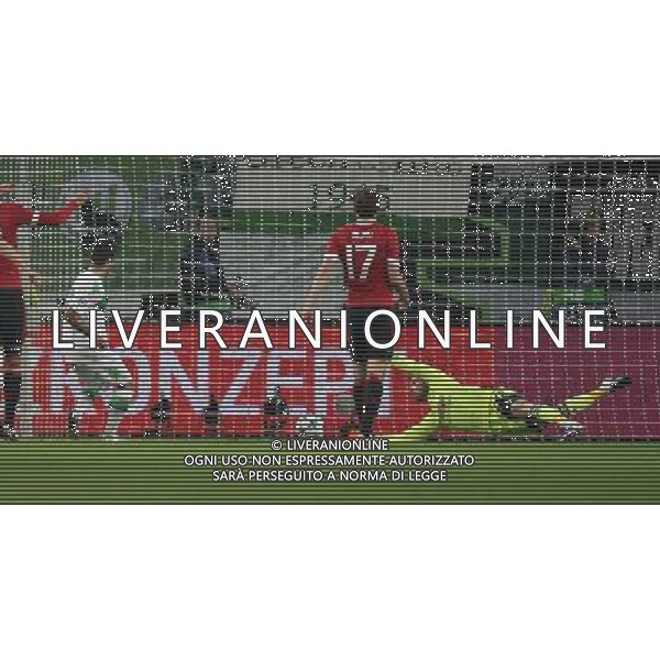 firo Fu§ball,Fussball, 08.12.2015 Uefa Champions League VfL Wolfsburg - Manchester United Tor zum 2:1 durch Vieirinha gegen Torwart De Gea $worldrightsEs gelten unsere AGB, einsehbar auf www.firosportphoto.de copyright by firo sportphoto: Coesfelder Str.207 48249 DŸlmen www.firosportphoto.de mail@firosportphoto.de (V o l k s b a n k B o c h u m - W i t t e n ) BLZ.: 430 601 29 Kt. Nr.: 341 117 100 Tel:Ê 02594 - 9916004 Fax:Ê02594 - 9916005 AG ALDO LIVERANI SAS ONLY ITALY